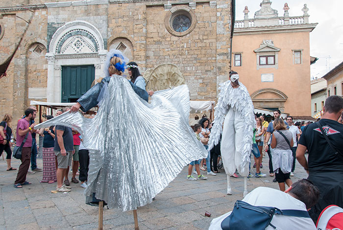 festa medievale a volterra trampolieri