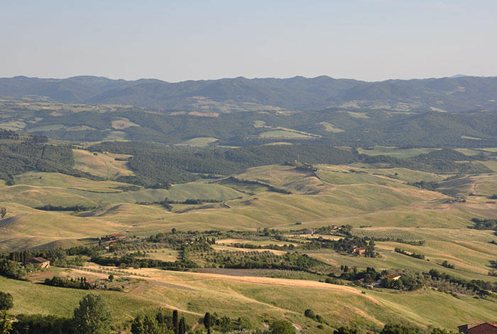 hotel a volterra per escursioni a piedi