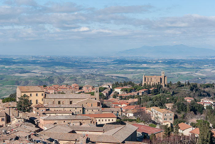 last minute volterra in autunno low cost