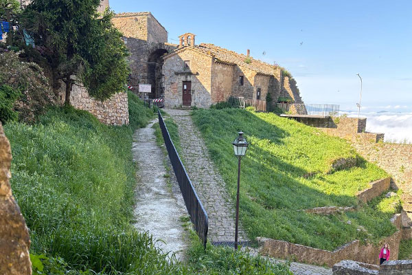visitare volterra chiesa san felice